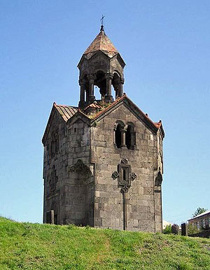 Колокольня монастыря Ахпат (1245 г.)